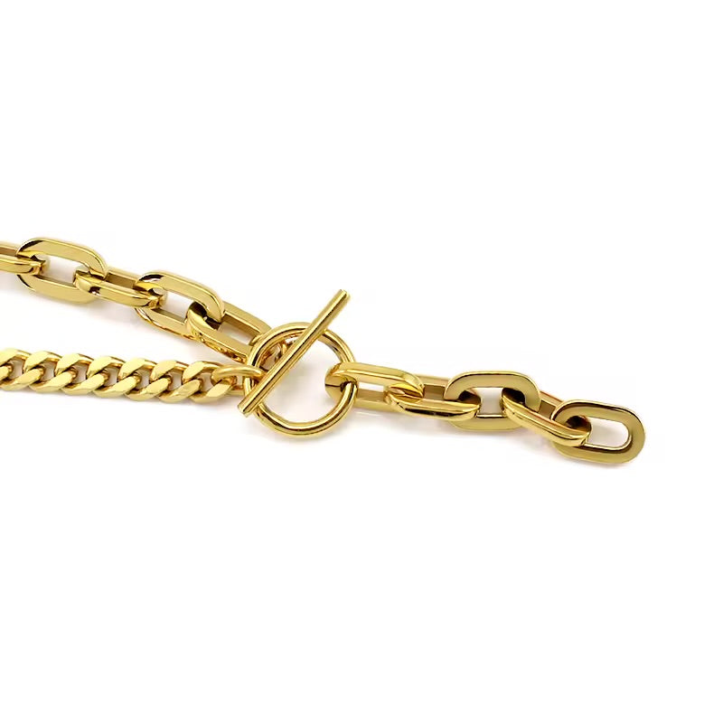 Bare Link Toggle Necklace