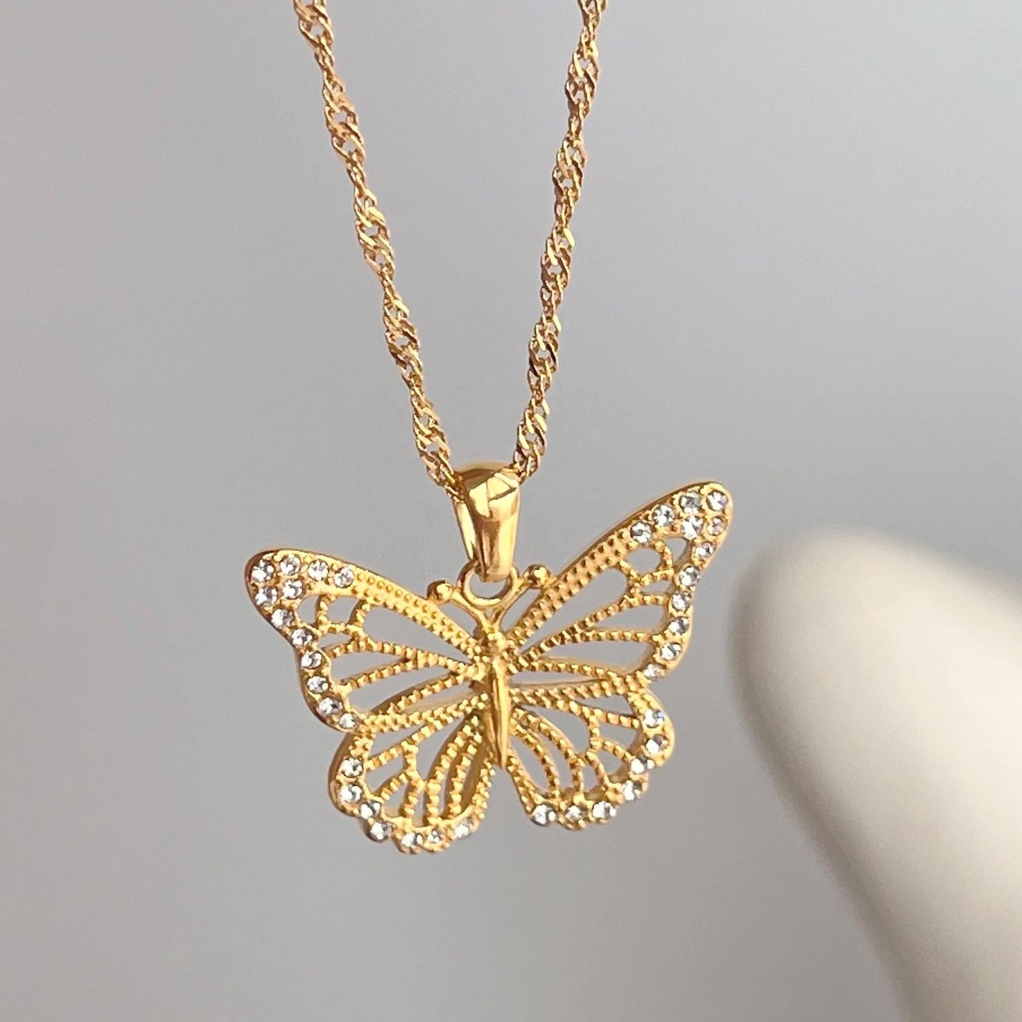 Mariposa Necklace